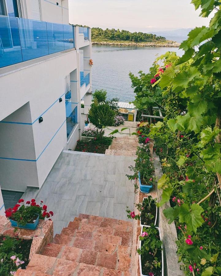 Fabeno Villa Sarande Bagian luar foto