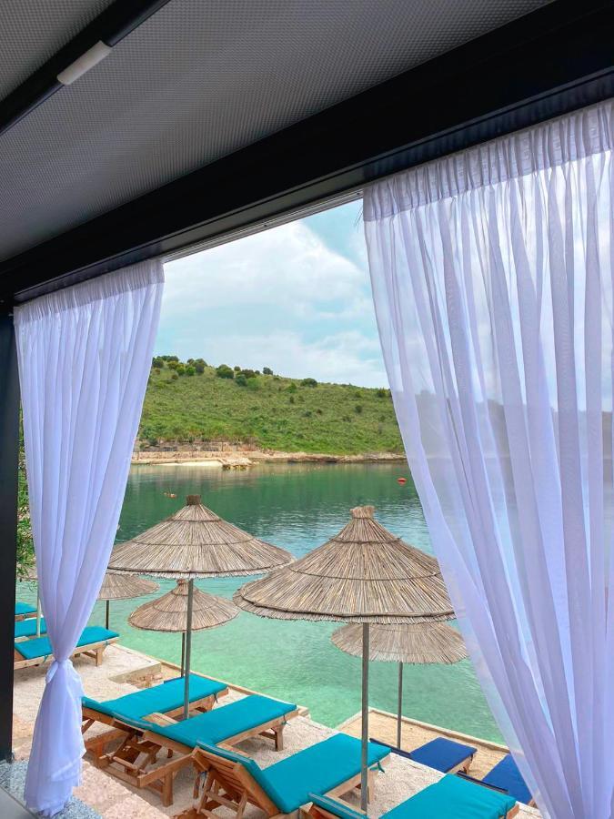 Fabeno Villa Sarande Bagian luar foto