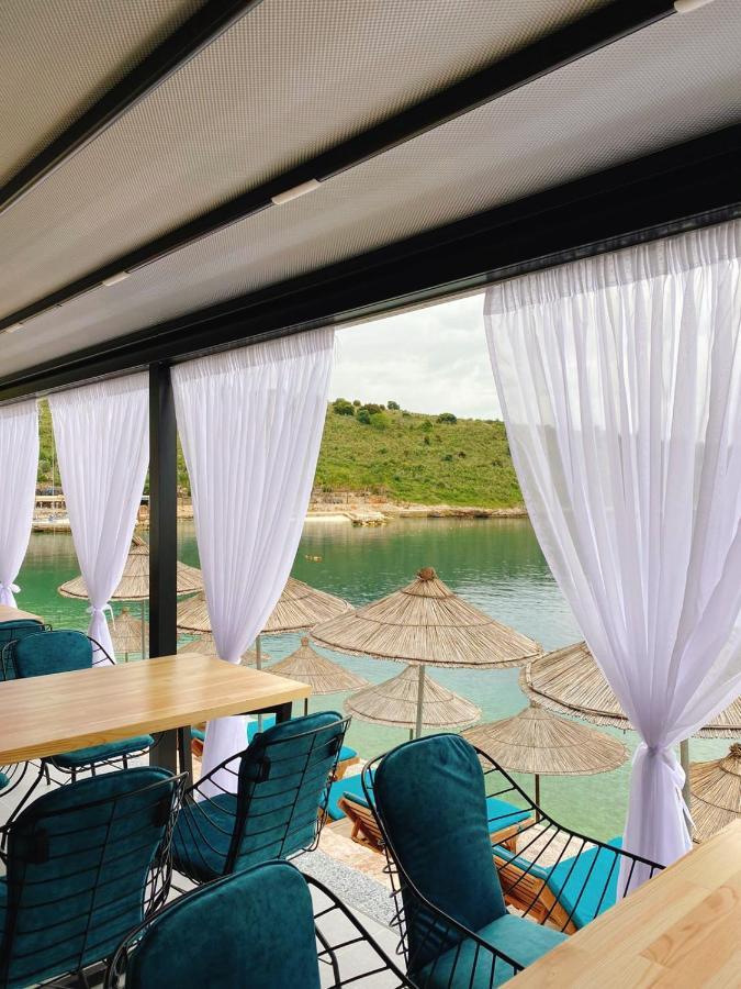 Fabeno Villa Sarande Bagian luar foto