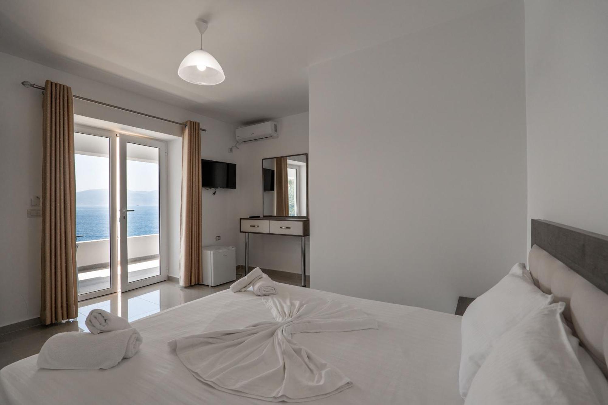 Fabeno Villa Sarande Bagian luar foto