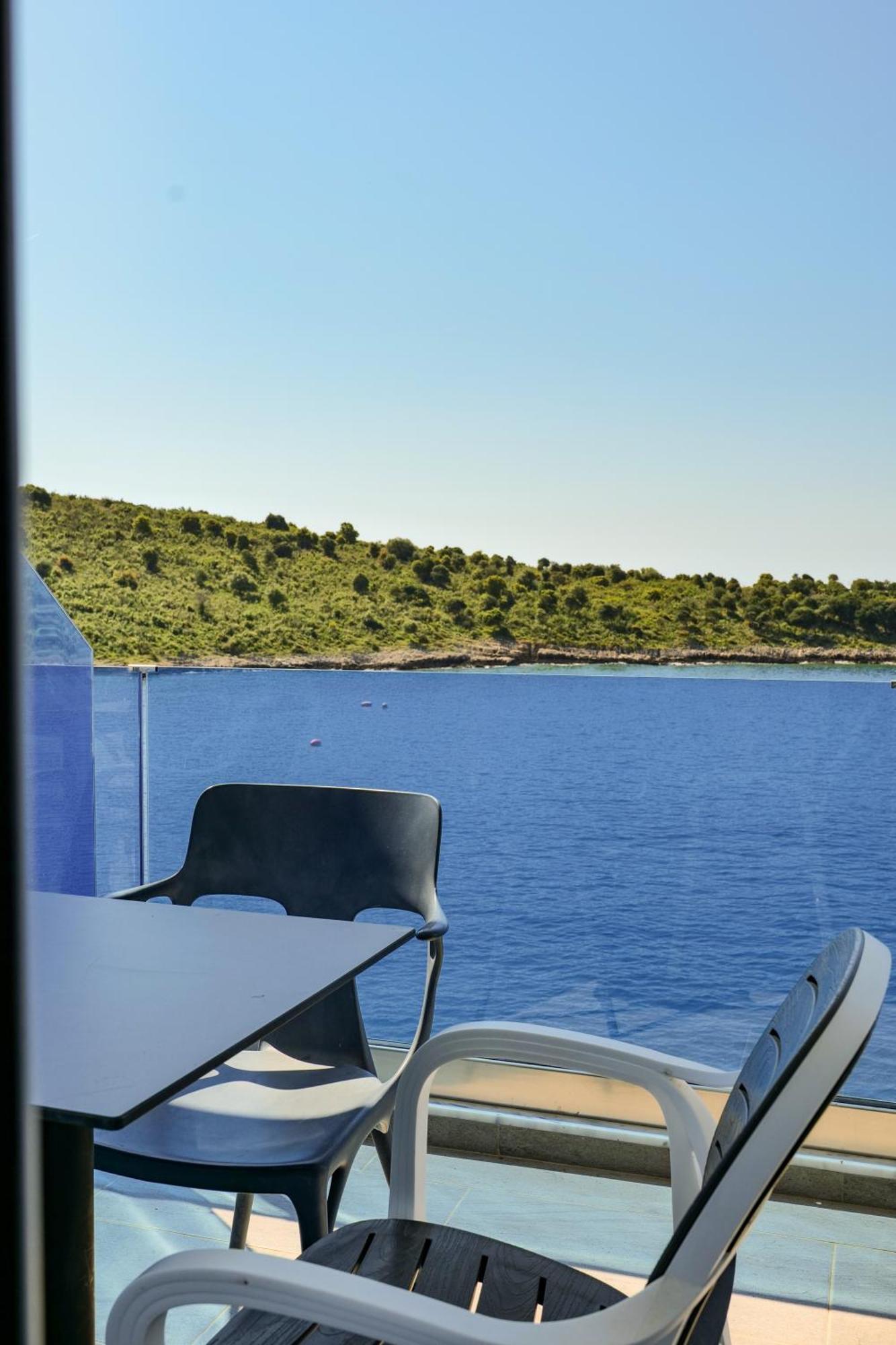 Fabeno Villa Sarande Bagian luar foto