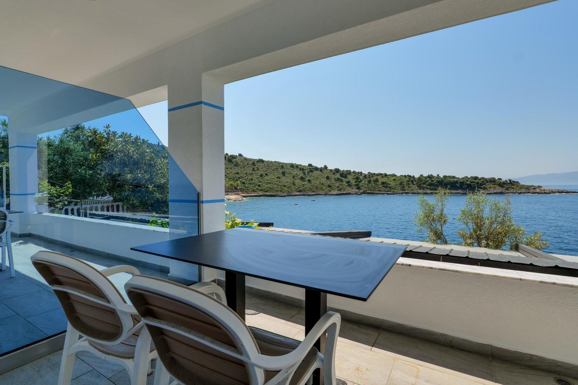 Fabeno Villa Sarande Bagian luar foto